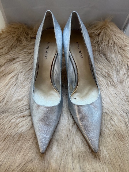 Nine West Shoes - Nine West Metallic Silver Pointed Pumps Sz 10M